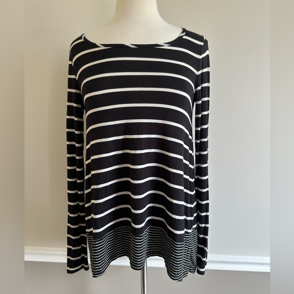 BCBGMaxAzria  Long Sleeve Top, Size XS